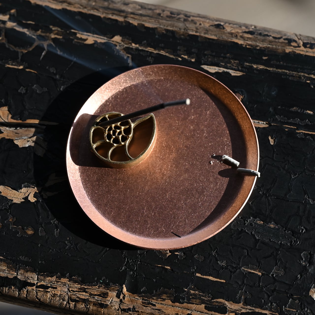 《オウムガイをモチーフにした真鍮鋳物のお香立て》Brass Incense holder "Nautilus（ノーチラス）”｜a.278オリジナル