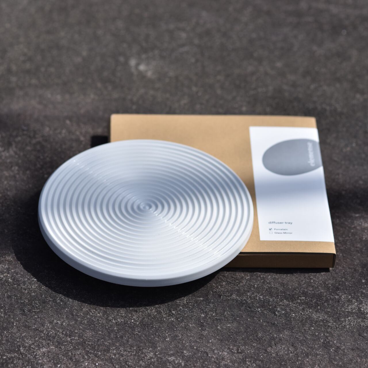 《pottery stone diffuser用の磁器製トレイ》diffuser tray | elemense