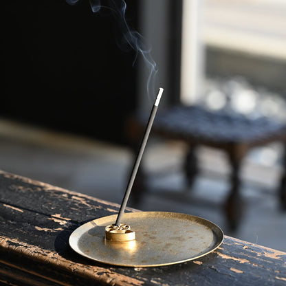 《オウムガイをモチーフにした真鍮鋳物のお香立て》Brass Incense holder "Nautilus（ノーチラス）”｜a.278オリジナル