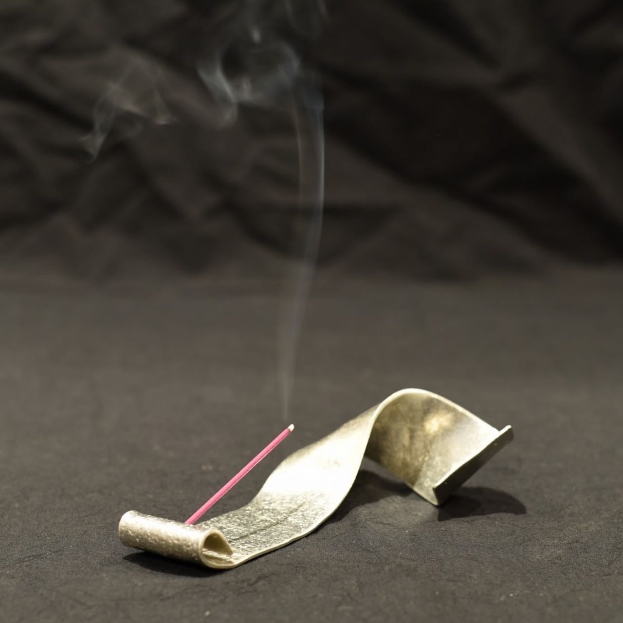 《曲げてアレンジ・錫のインセンスホルダー》a.278オリジナル