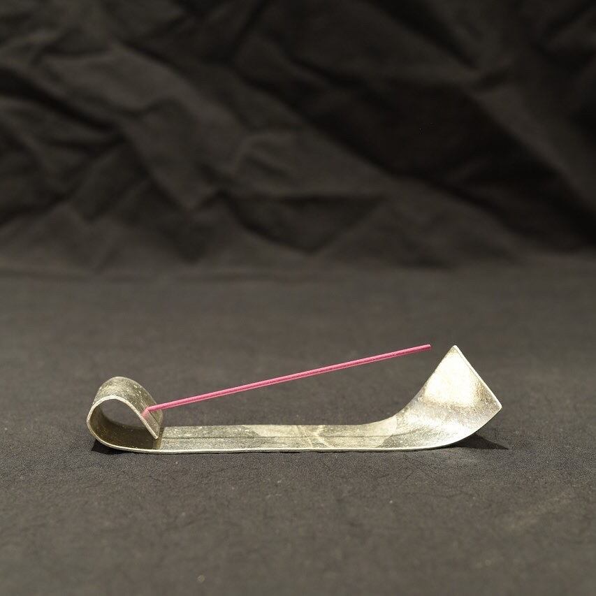 《曲げてアレンジ・錫のインセンスホルダー》a.278オリジナル