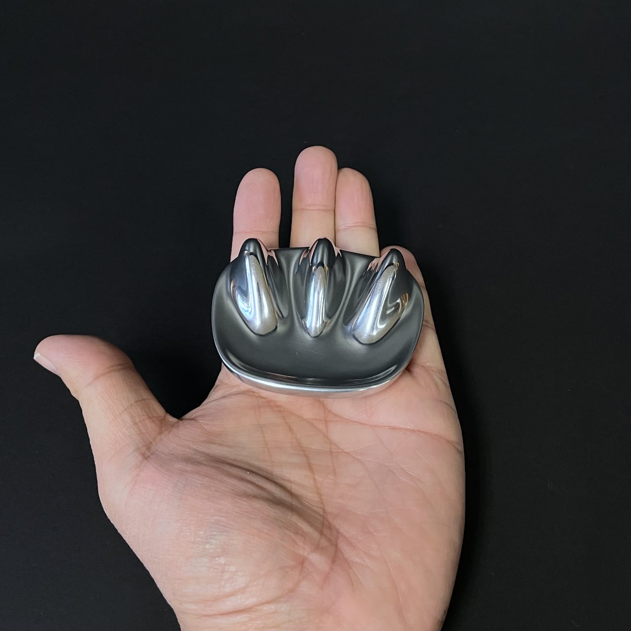 《睡眠にフォーカスしたアルミ製ヘッドマッサージャー》triplet（トリプレット） | NAGAE+（ナガエプリュス）