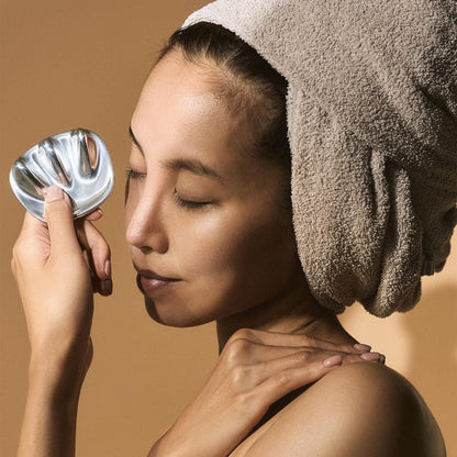 《睡眠にフォーカスしたアルミ製ヘッドマッサージャー》triplet（トリプレット） | NAGAE+（ナガエプリュス）