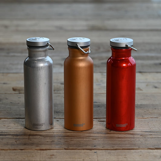 《スイス製・エコで軽量なアルミ製ウォーターボトル【0.5L】3色》アルミオリジナル 0.5L | SIGG