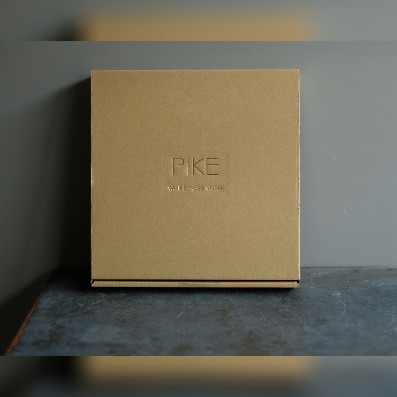 《真鍮フレームとガラス管の壁掛け一輪挿し》PIKE wall brass vase | WEST VILLAGE TOKYO