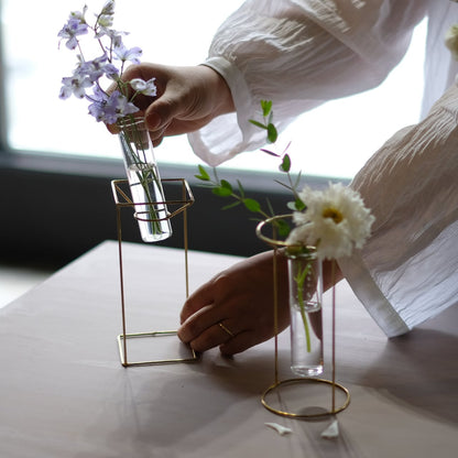 《真鍮フレームとガラス管の一輪挿し》PIKE stand brass vase | WEST VILLAGE TOKYO