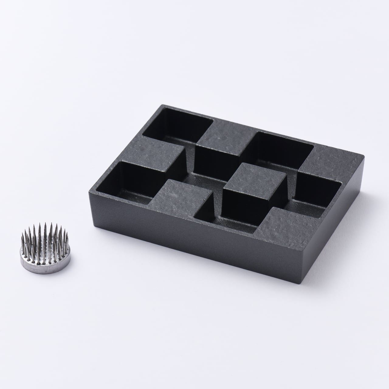 《アルミ鋳物の苔庭・水景色花器》市松庭園花器（本体のみ） | 銀雅堂