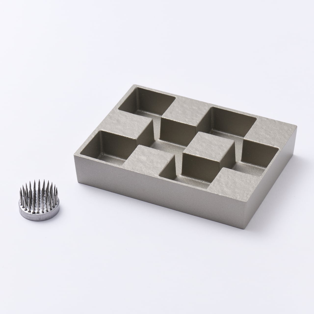 《アルミ鋳物の苔庭・水景色花器》市松庭園花器（本体のみ） | 銀雅堂