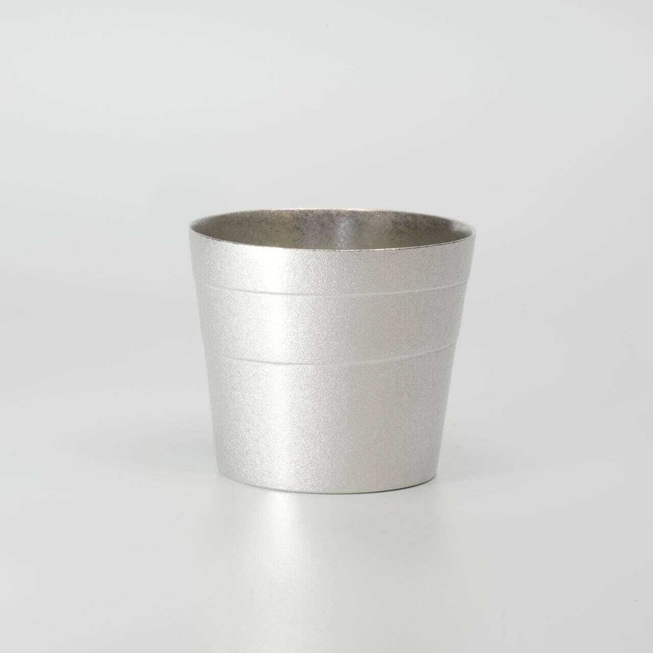 《錫（純度99.99%）の酒器・そば猪口》静波そば猪口｜銀雅堂（ぎんがどう）