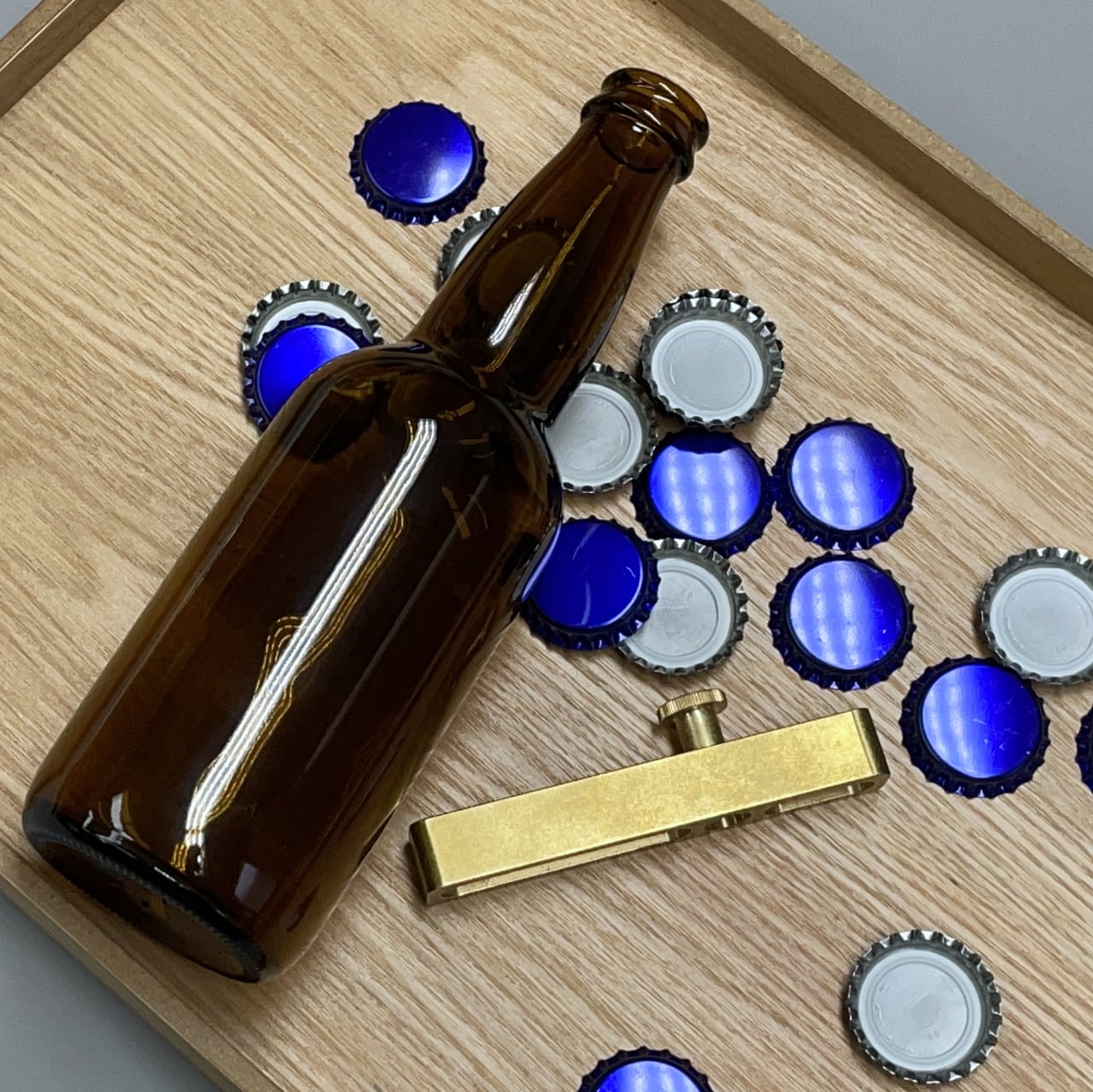 《真鍮のボトルオープナー Brass bottle opener》a.278オリジナル