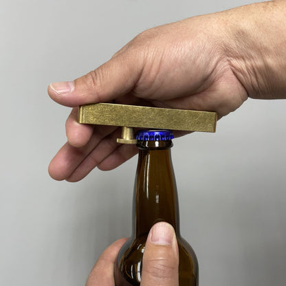 《真鍮のボトルオープナー Brass bottle opener》a.278オリジナル