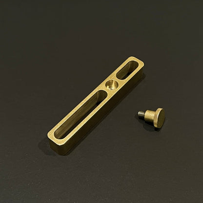 《真鍮のボトルオープナー Brass bottle opener》a.278オリジナル