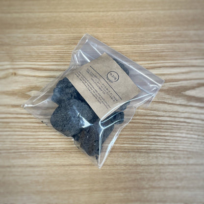 《アロマディフーザーに使えるちょうどいいサイズの溶岩石100g》a.278オリジナル