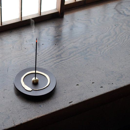 《鉄鋳物の香立て》一円相 | 銀雅堂