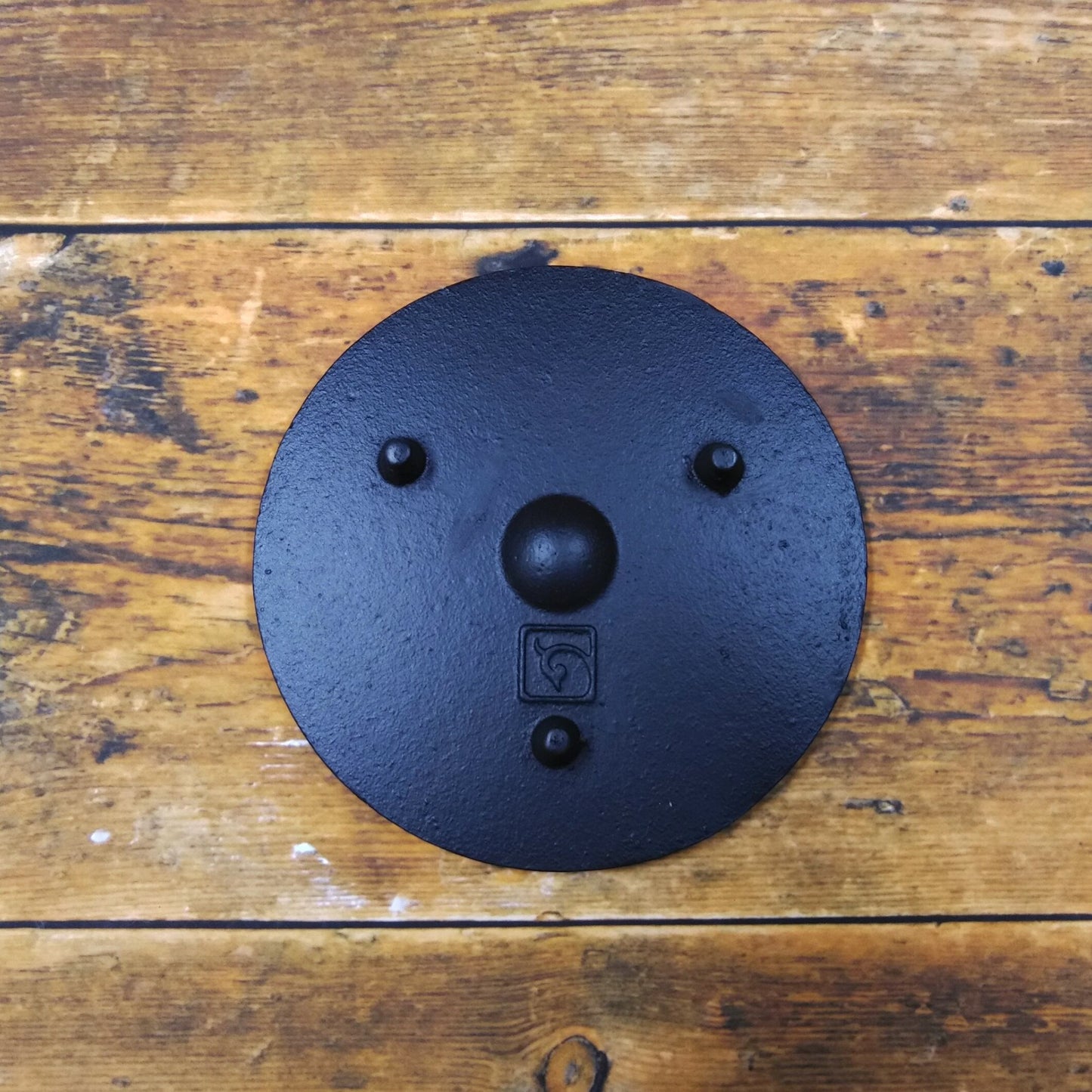 《鉄鋳物の香立て》一円相 | 銀雅堂