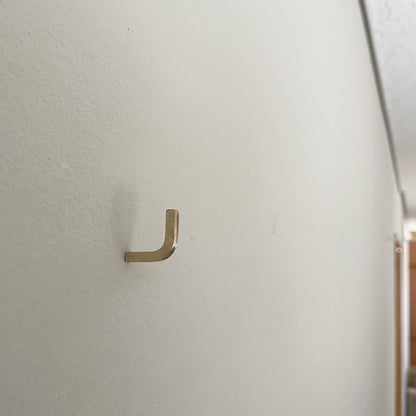 《真鍮のL字フック》BRASSプッシュピンLフック | Horn Please