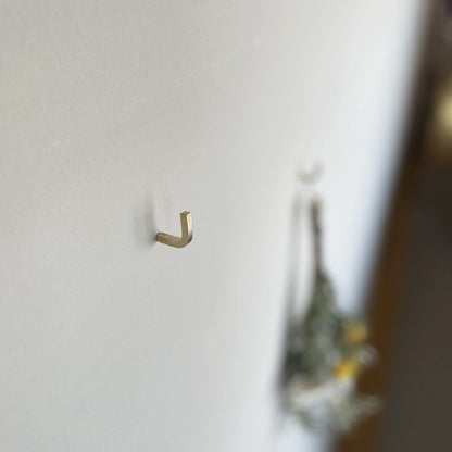 《真鍮のL字フック》BRASSプッシュピンLフック | Horn Please
