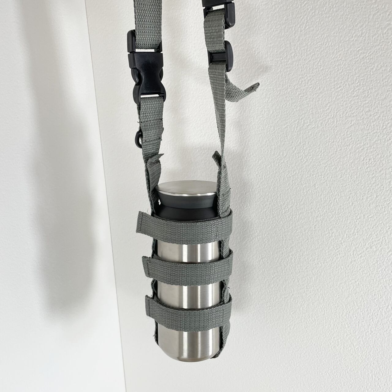 《フリーサイズ　タンブラー、ボトル用ハーネス》ボトルハーネス | genial