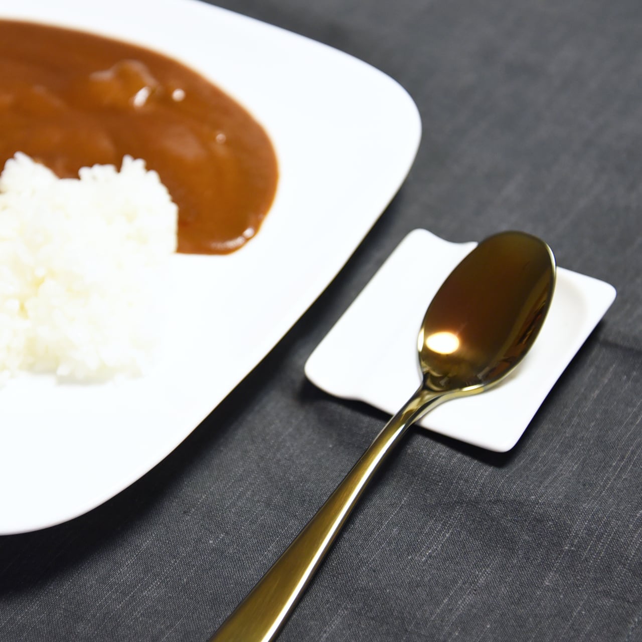 《スプーン職人が最高の口当たりと、究極のなめらかさを追求したカレー＆チャーハン専用スプーン》 a.278別注オリジナル仕様