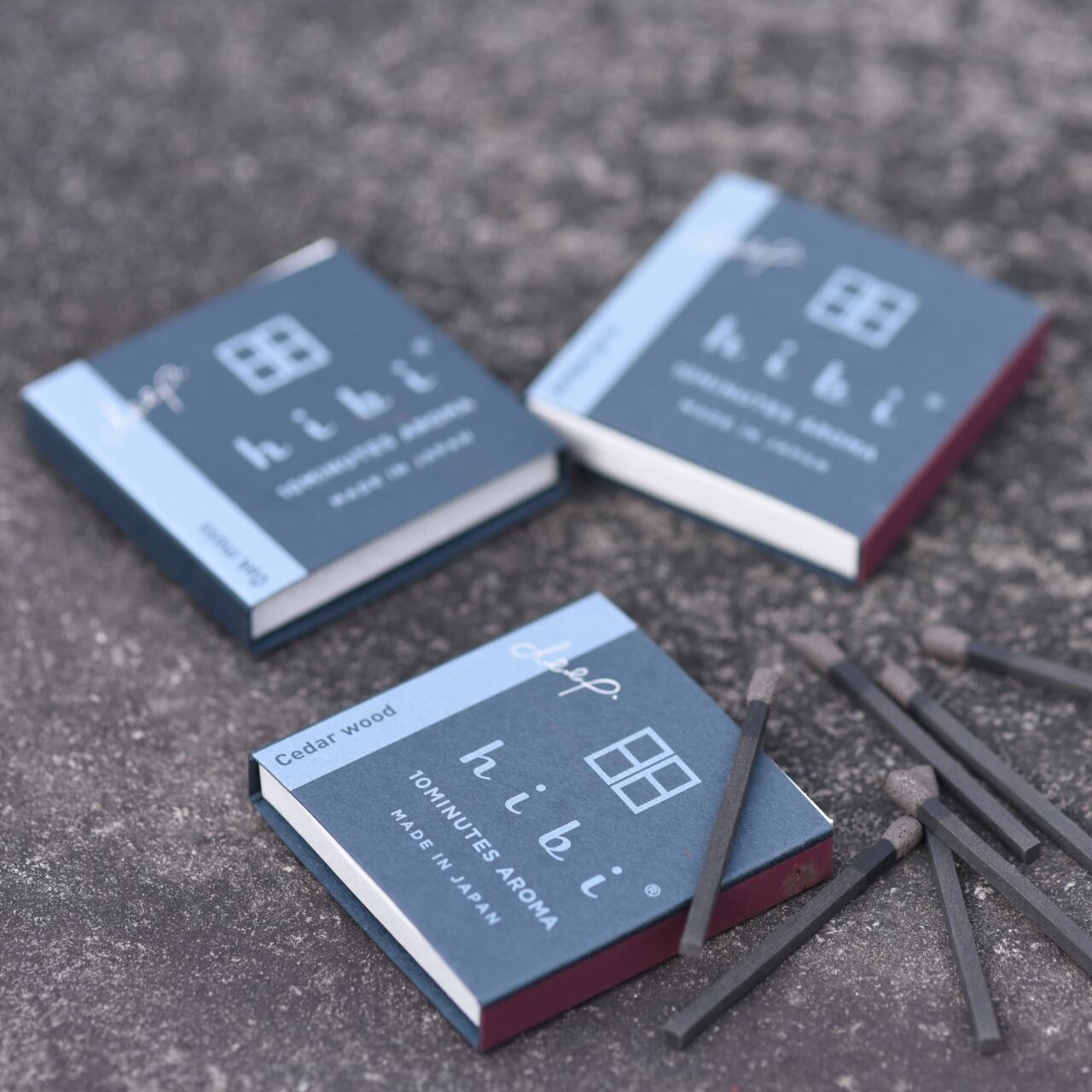 hibi 10MINUTES AROMA deep. Ork moss（オークモス）レギュラーボックス 8本入り／専用マット付き