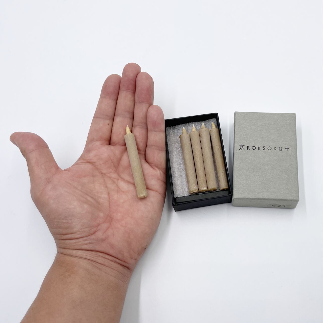 《ロウソク瞑想にフォーカスした和ろうそくセット》おうち時間の癒しに 和ろうそくを楽しむ7点セット（ろうそく、燭台、ライター、芯切り、芯入れ付き）| 京ROUSOKU+