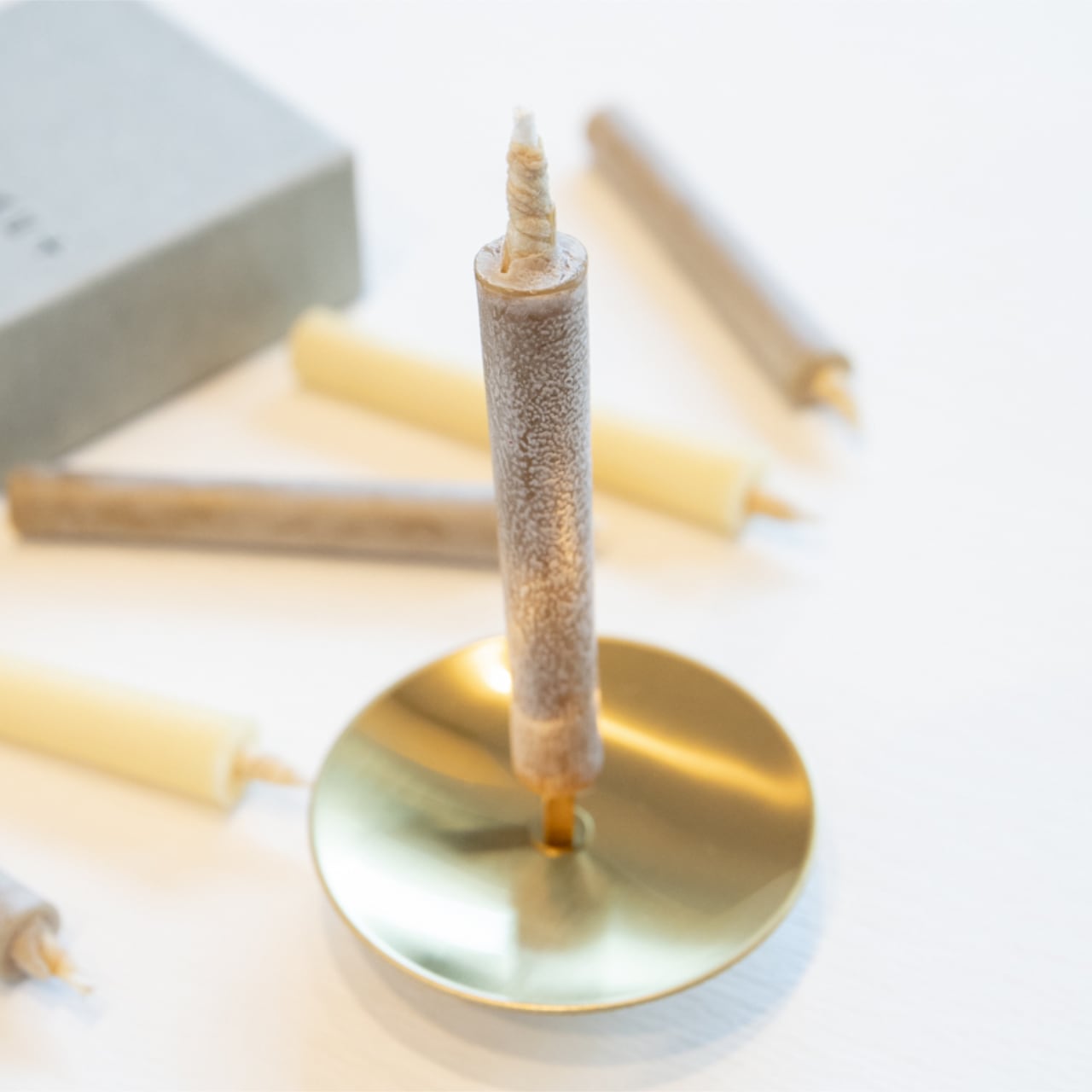 《真鍮製の和ろうそく用燭台》ひたすら丸い造形美を楽しむ燭台（細芯タイプ） | 京ROUSOKU+