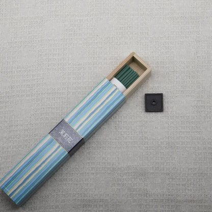 《定番・和のお香》茉莉花（ジャスミン）の香り（線香タイプ）｜日本香堂 かゆらぎ