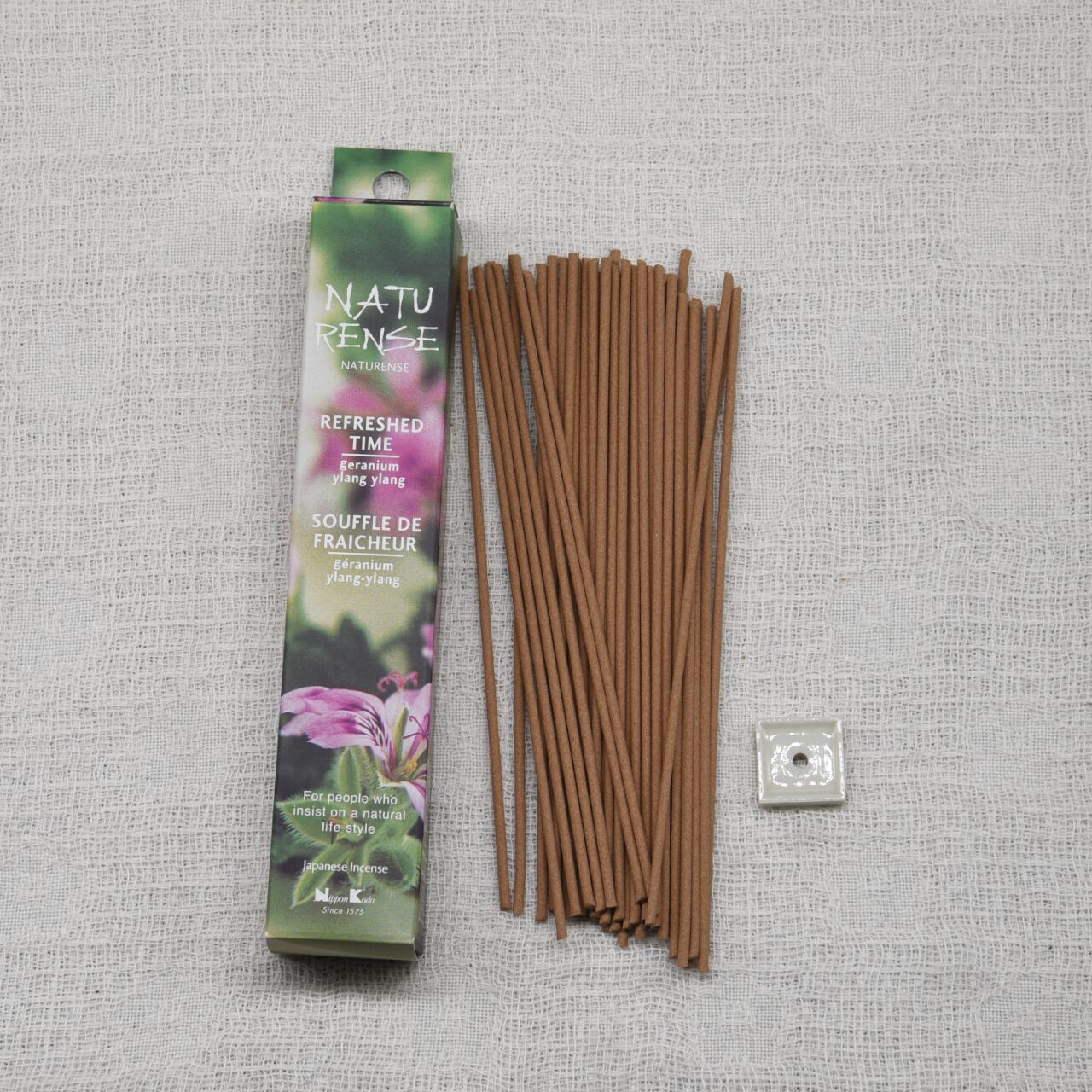 《天然素材のお香》リフレッシュタイム（ゼラニウム×イランイラン） | 日本香堂 NATURENSE