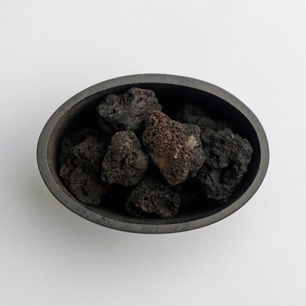 《溶岩石と真鍮鋳物のアロマ・ディフューザー》鋳銅 溶岩石楕円香器 | 銀雅堂