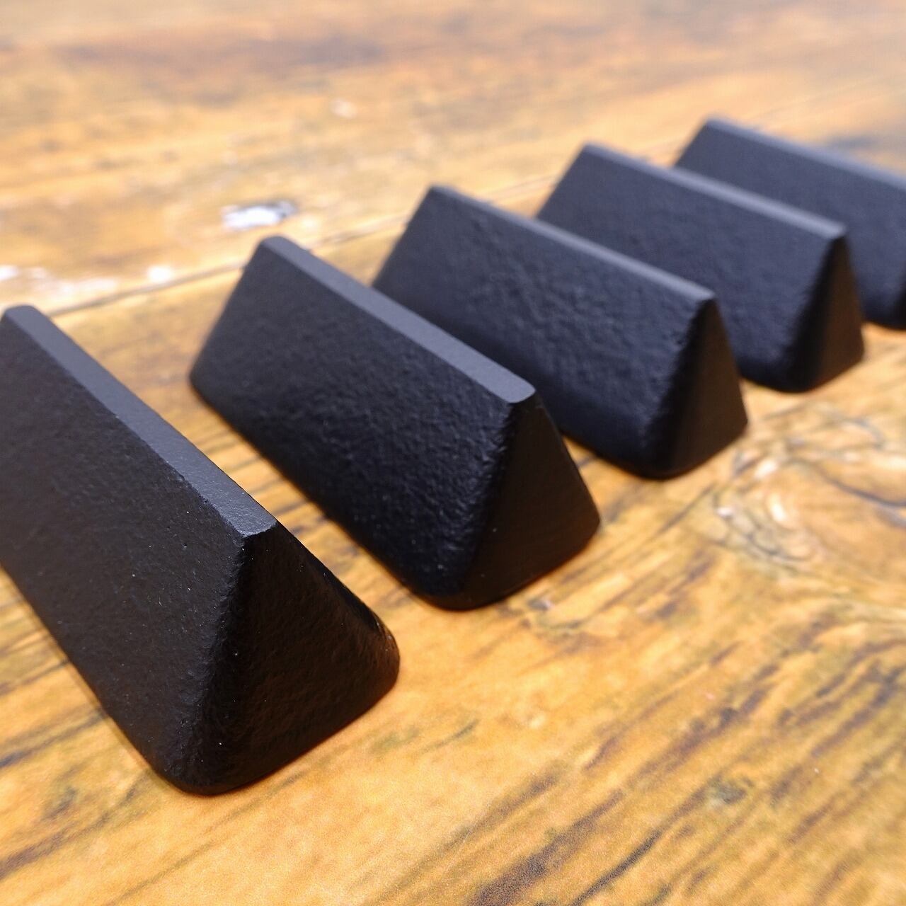 《鉄鋳物の箸置き》箸置き 5個セット | ODAKOU DOUKI