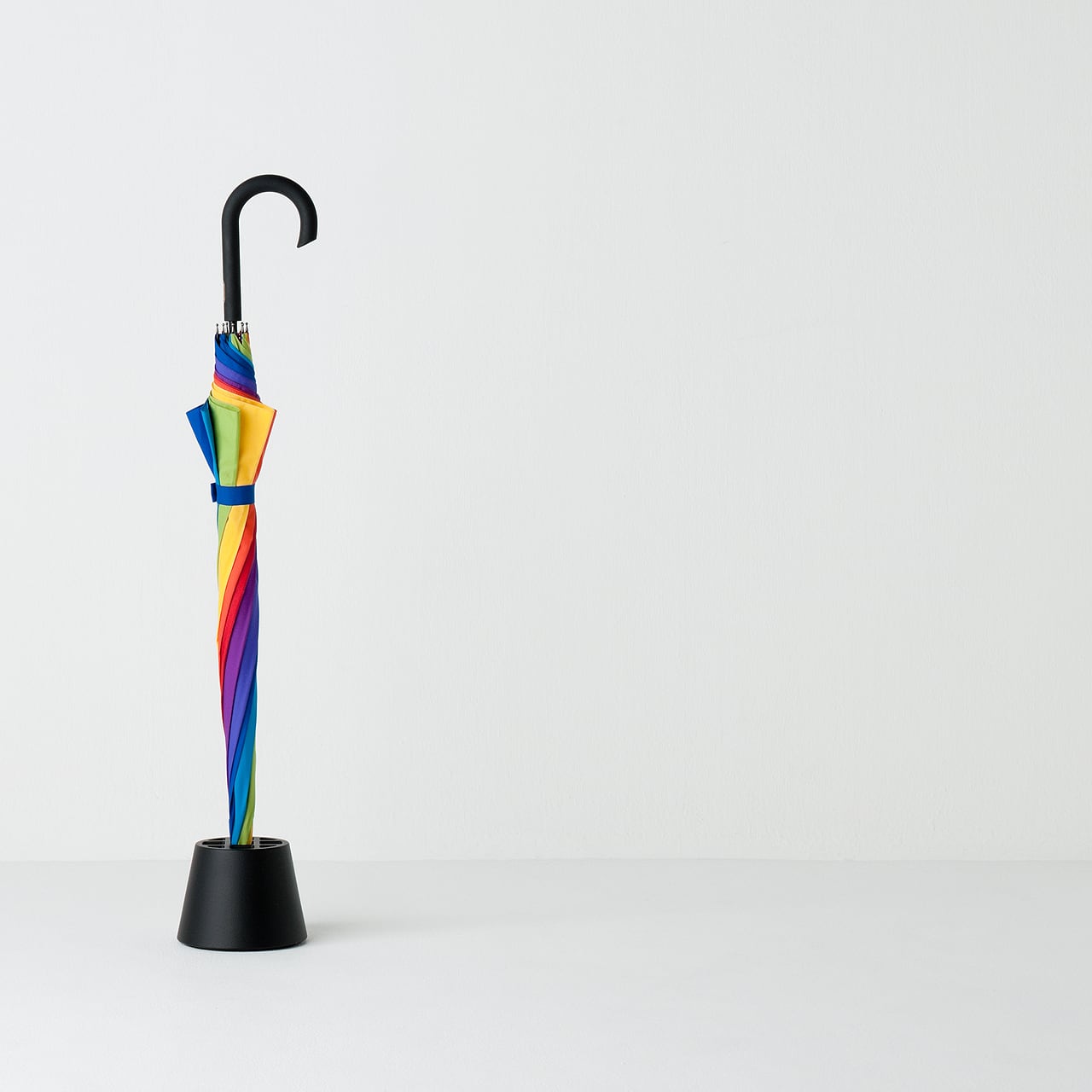 《アルミ鋳物の傘立て》section（セクション）｜ naft