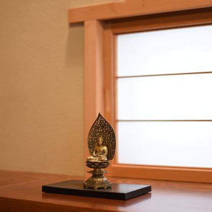 《鋳物製仏像》釈迦如来座像