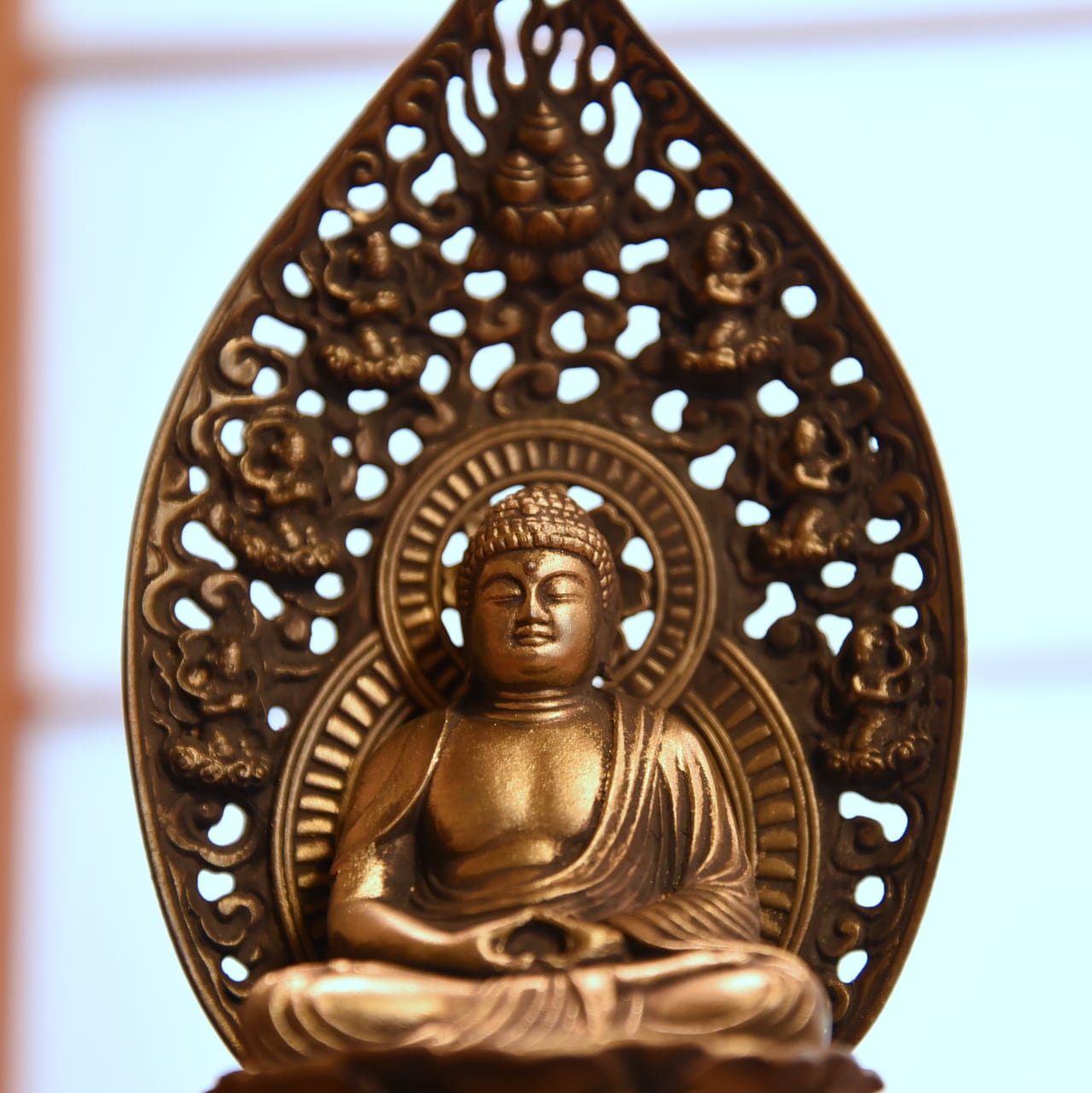 《鋳物製仏像》釈迦如来座像