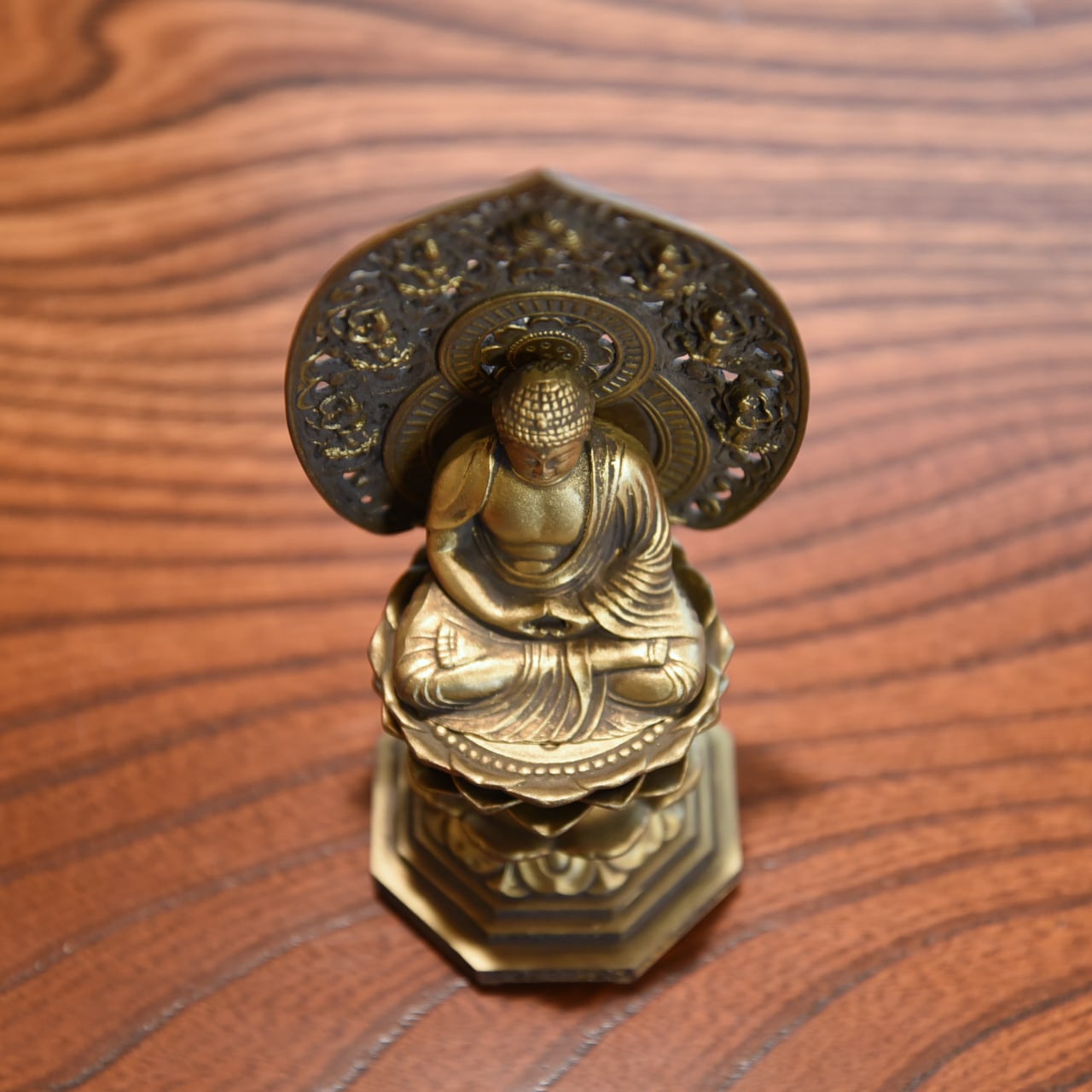 《鋳物製仏像》釈迦如来座像