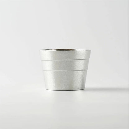 《錫（純度99.99%）の酒器・ぐい呑み》静波ぐい呑み｜銀雅堂（ぎんがどう）