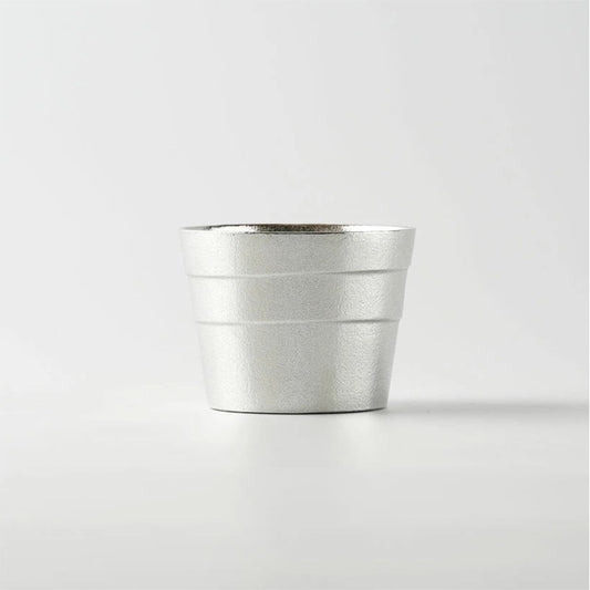 《錫（純度99.99%）の酒器・ぐい呑み》静波ぐい呑み｜銀雅堂（ぎんがどう）