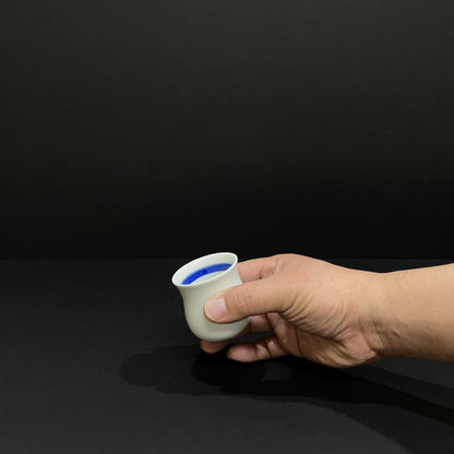 《日本酒Bar”古風路”がリリースする酒器 ”おちょこ”》kome. | Tokuri (SAKE Bar 古風路）