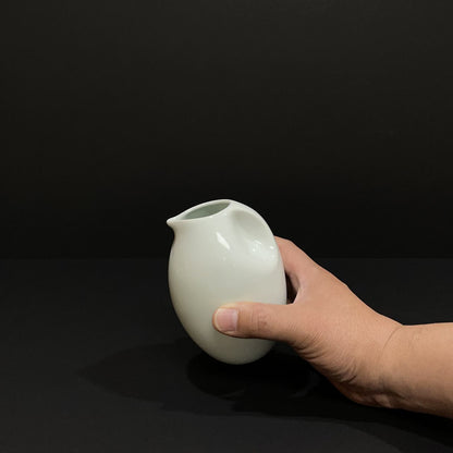 《日本酒Bar”古風路”がリリースする酒器 ”おちょこ”》kome. | Tokuri (SAKE Bar 古風路）