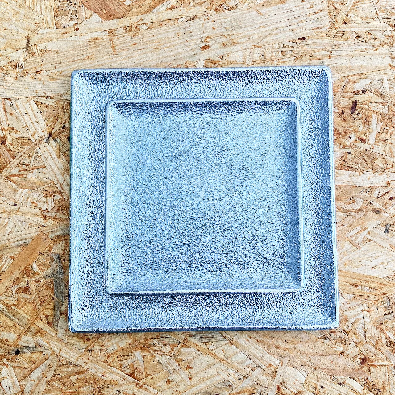 《アルミ鋳物のトレイ》スクエア (四角) トレイ S | シルバー / ブラック