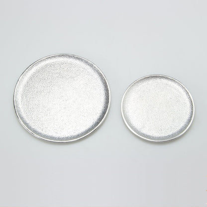 《アルミ鋳物のトレイ》ラウンド (丸形) トレイ L | シルバー / ブラック