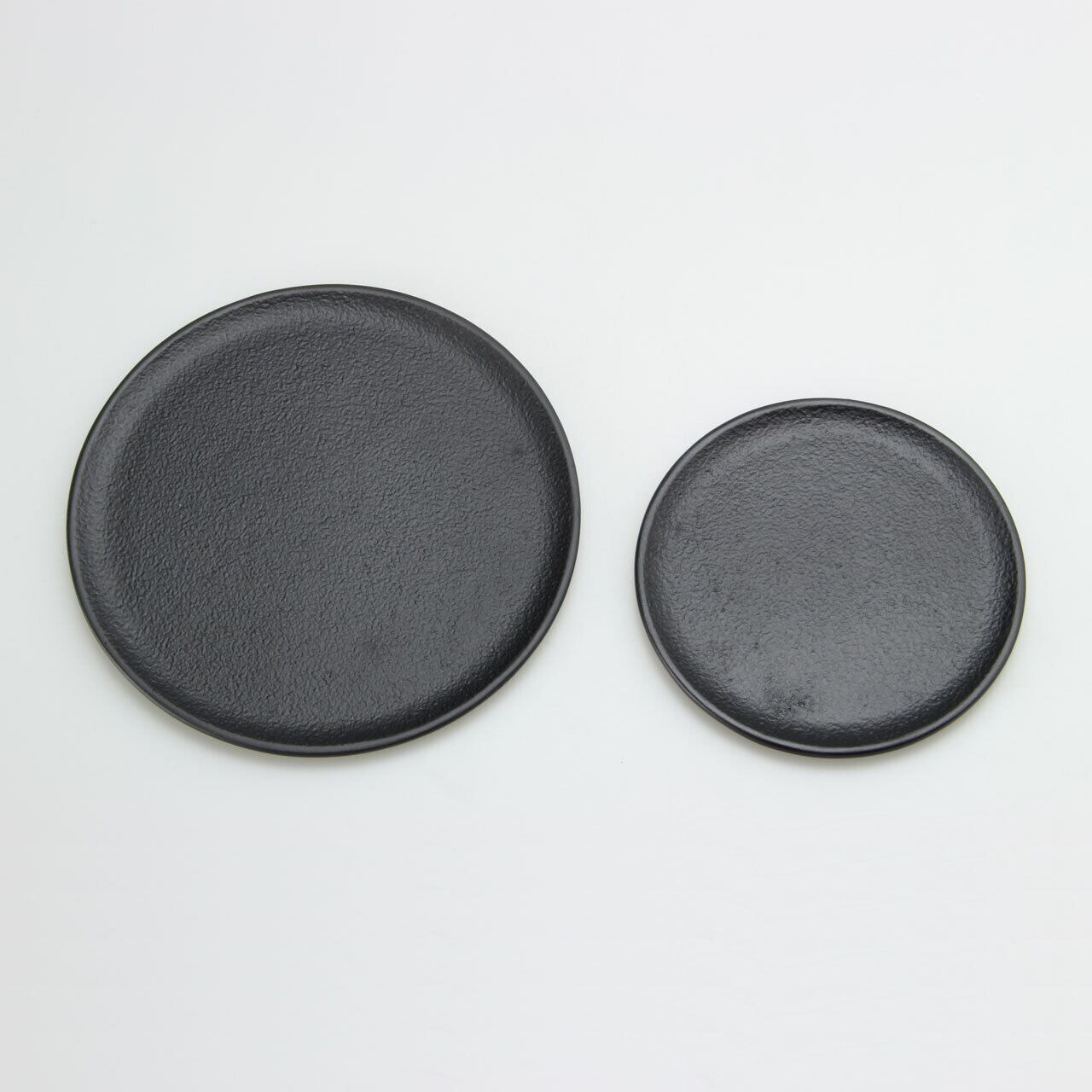 《アルミ鋳物のトレイ》ラウンド (丸形) トレイ L | シルバー / ブラック