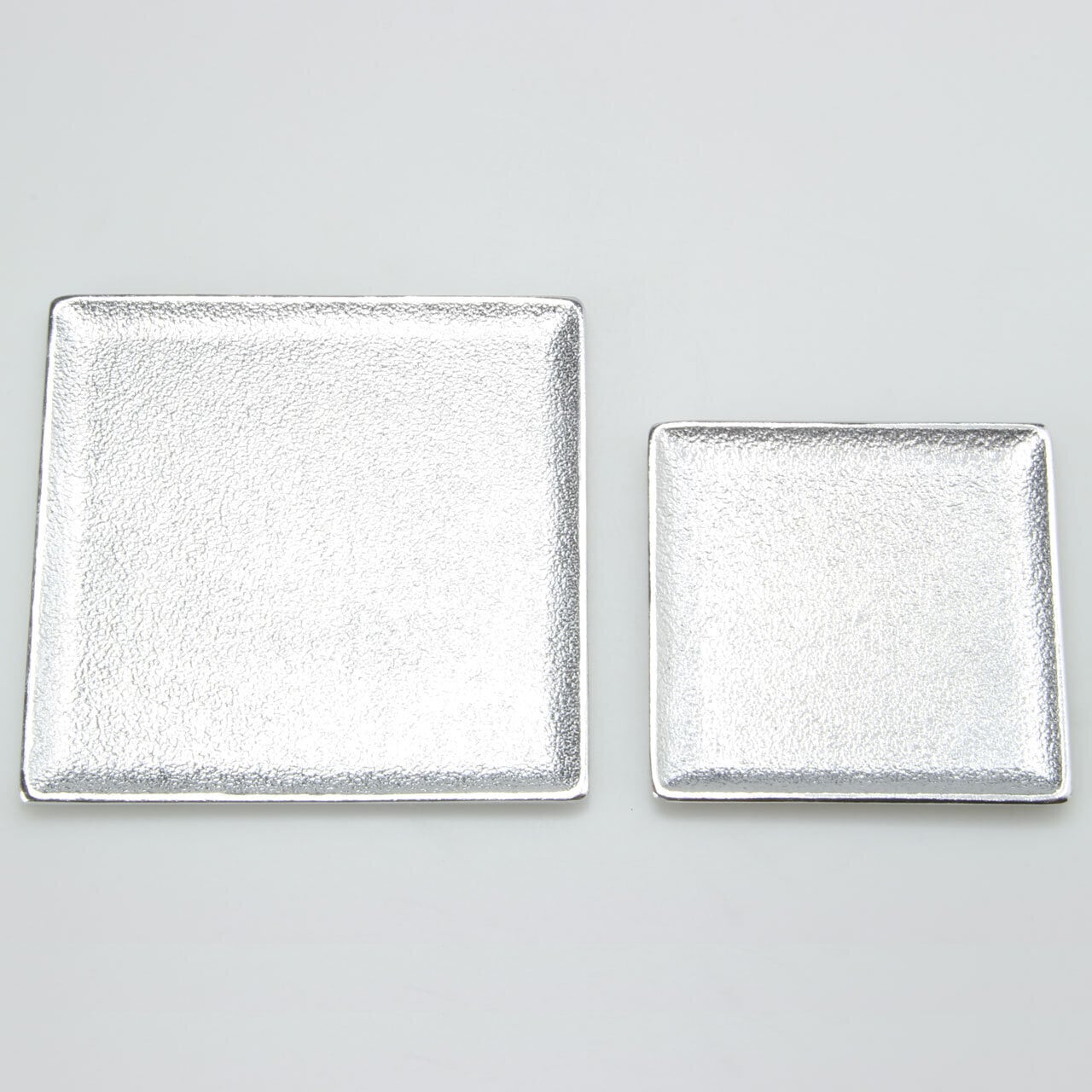 《アルミ鋳物のトレイ》スクエア (四角) トレイ L | シルバー / ブラック