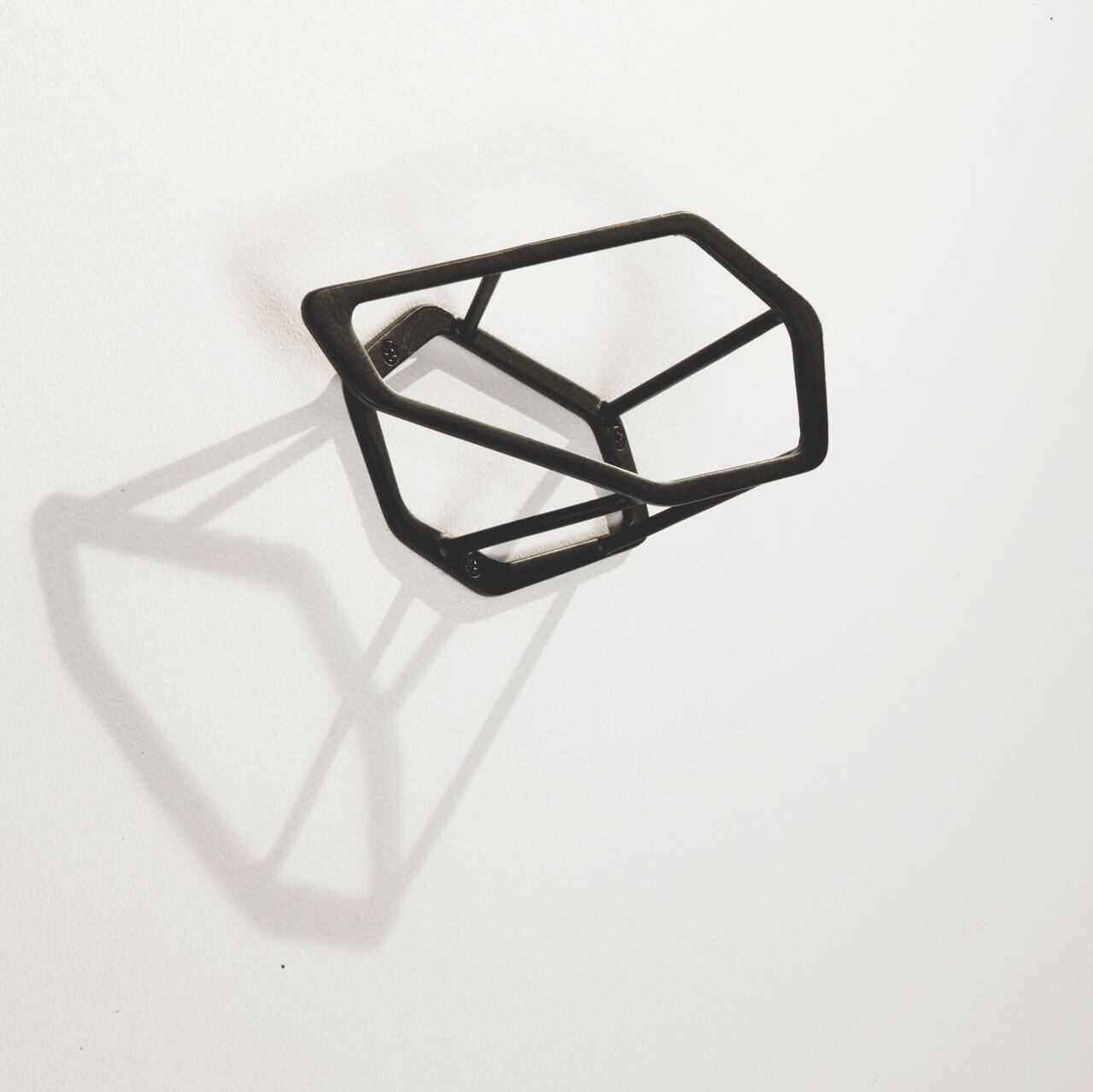 《ブロンズ製のコートフック》アシンメトリーデザインと日の光、照明がつくり出す影が美しい（Mサイズ）splinkle （スプリンクル）