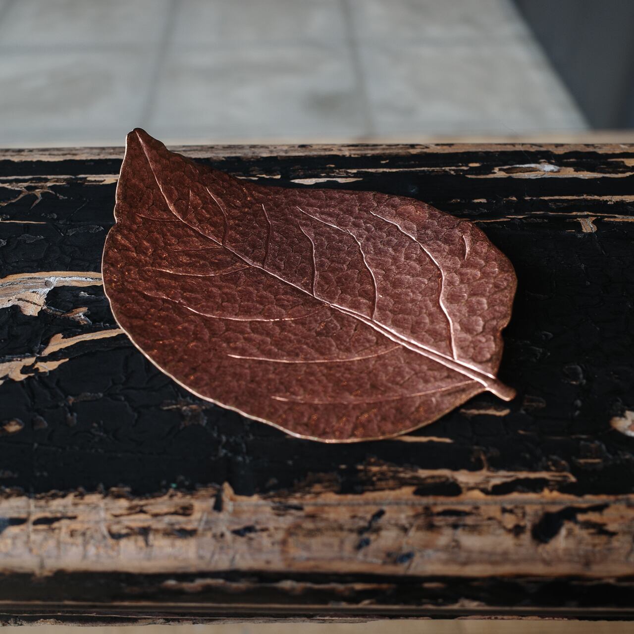 《銅の木の葉のトレイ》LEAF PLATE（COPPER） | PICUS
