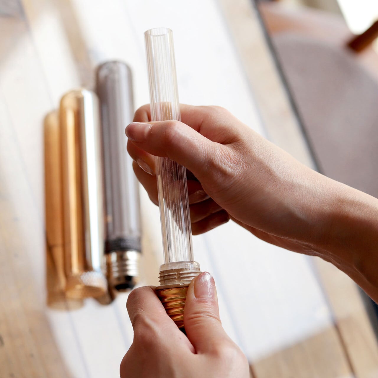 《エジソン球風LEDバルブ・チューブタイプ（E26口金用）》MODERN LED bulb E26 TUBE（Gold／Gray）| WEST VILLAGE TOKYO