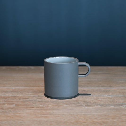 《HASAMI PORCELAIN THE GRAY COLLECTION 【Mug Cup Medium/Ash White】》| HASAMI PORCELAIN