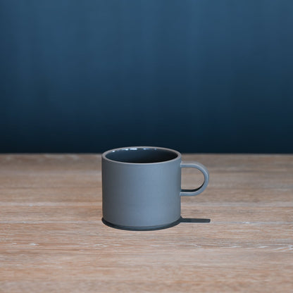 《HASAMI PORCELAIN THE GRAY COLLECTION 【Mug Cup Small/Dark Gray】》| HASAMI PORCELAIN