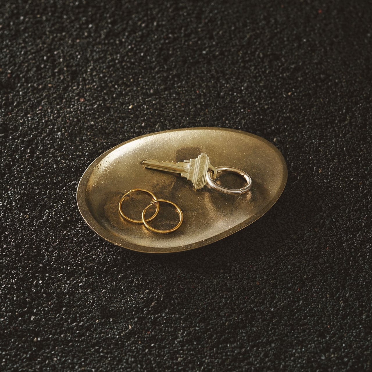 《真鍮鋳物のマルチトレイ※パロサントは付属しません》Abalone shell（アバロンシェル）matte｜NAGAE+（ナガエプリュス）