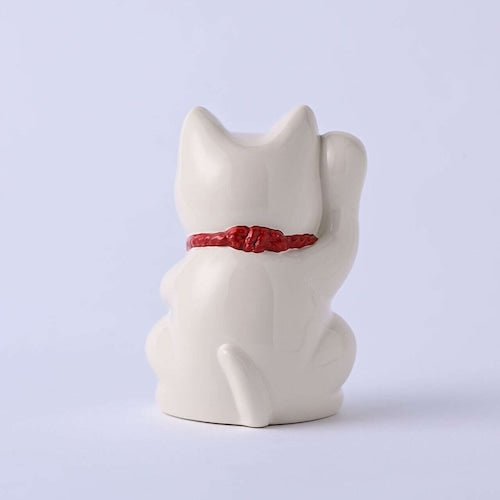 《鋳物製の招き猫（３色：黒・白・赤）》開運厄除け招き猫｜銀雅堂