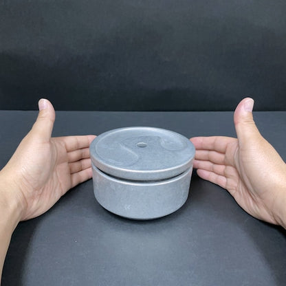 《アルミ鋳物製のオイルバーナー（アロマディフューザー）》 Aluminium Oil Burner | Studio Henry Wilson